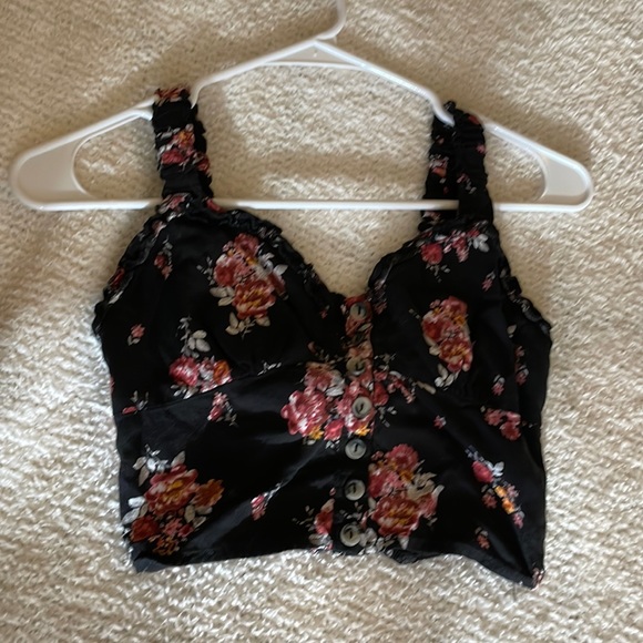 Cute black flowy floral button up crop top never worn retails $20 selling $10 - Picture 1 of 3